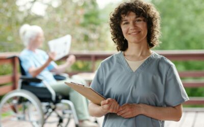 Le ministère renforce la promotion des métiers du soin et du social : IF2M Formation en première ligne